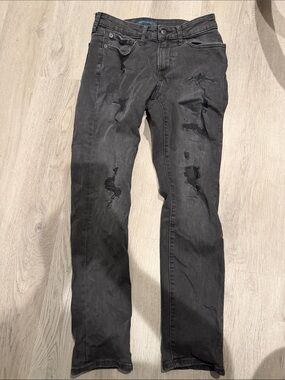 Aeropostale Men’s Slim Straight Ripped Black Jeans